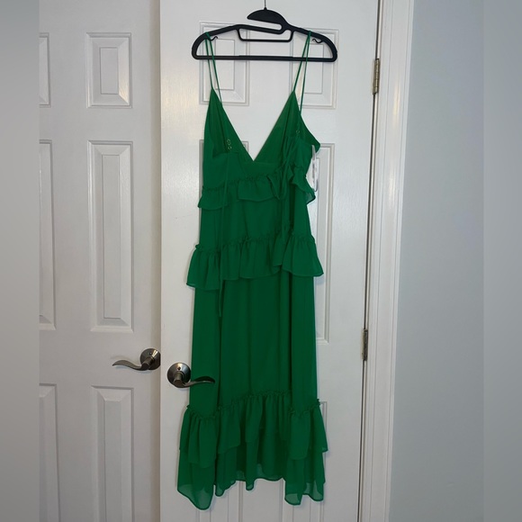 Green Maxi Dress worn 2x - Picture 3 of 4
